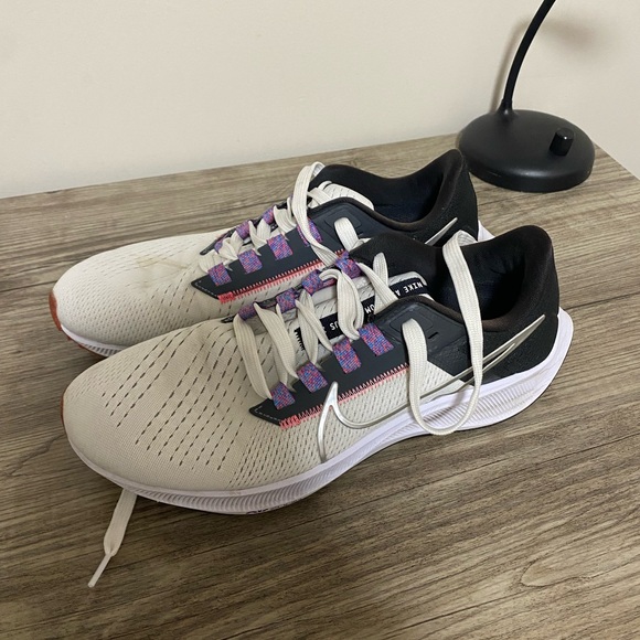 Nike Pegasus - Picture 1 of 4